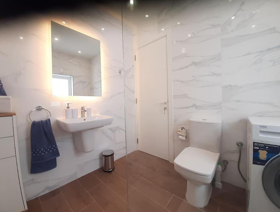 New Seafront Apartment - Spectacular Views 圣保罗湾城 外观 照片