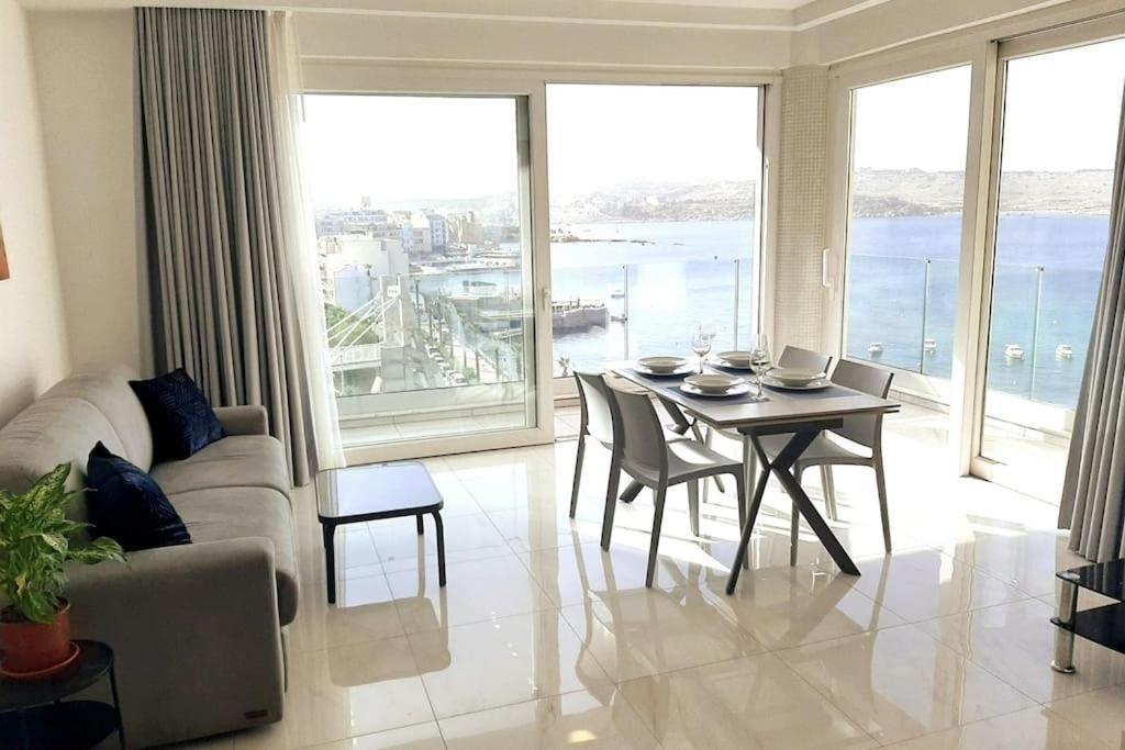New Seafront Apartment - Spectacular Views 圣保罗湾城 外观 照片